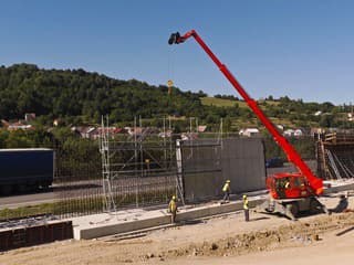 Diaľnica D3 na Kysuciach sa mení pred očami: Pozrite sa, čo všetko už rastie na troch úsekoch! (foto)